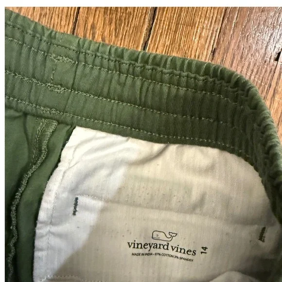 Vineyard Vines Boy's Pull On Chino in green, size 14 - Picture 2 of 7